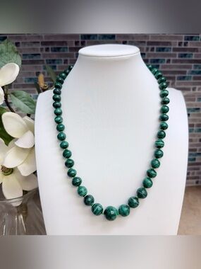 Vintage Green Malachite Graduated Bead Necklace